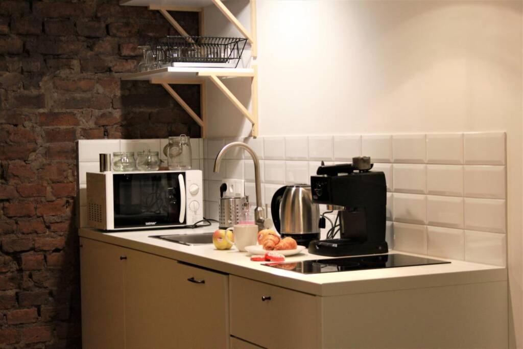 Unique Brick 5 - Old Town & Market Square Apartment Красков Екстериор снимка
